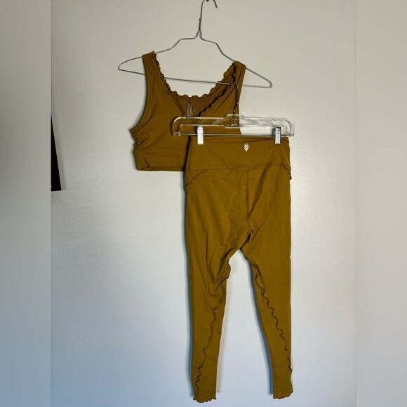 New FP Ruffle Seam Leggings and Crop Top. Small - Picture 2 of 4